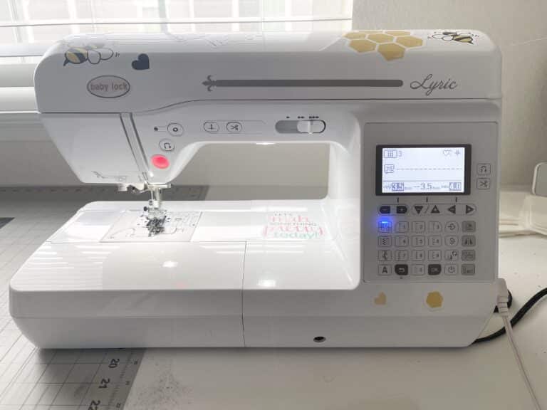 Free Motion Quilting on a Sewing Machine - Mary Go Round Quilts